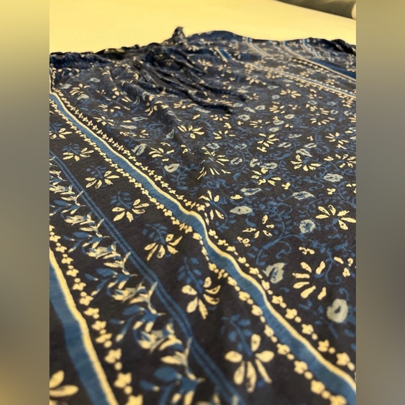 Lucky Brand long sleeve top - Picture 2 of 3